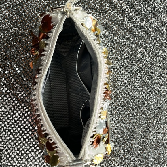 Sequin Handbag - Picture 7 of 9